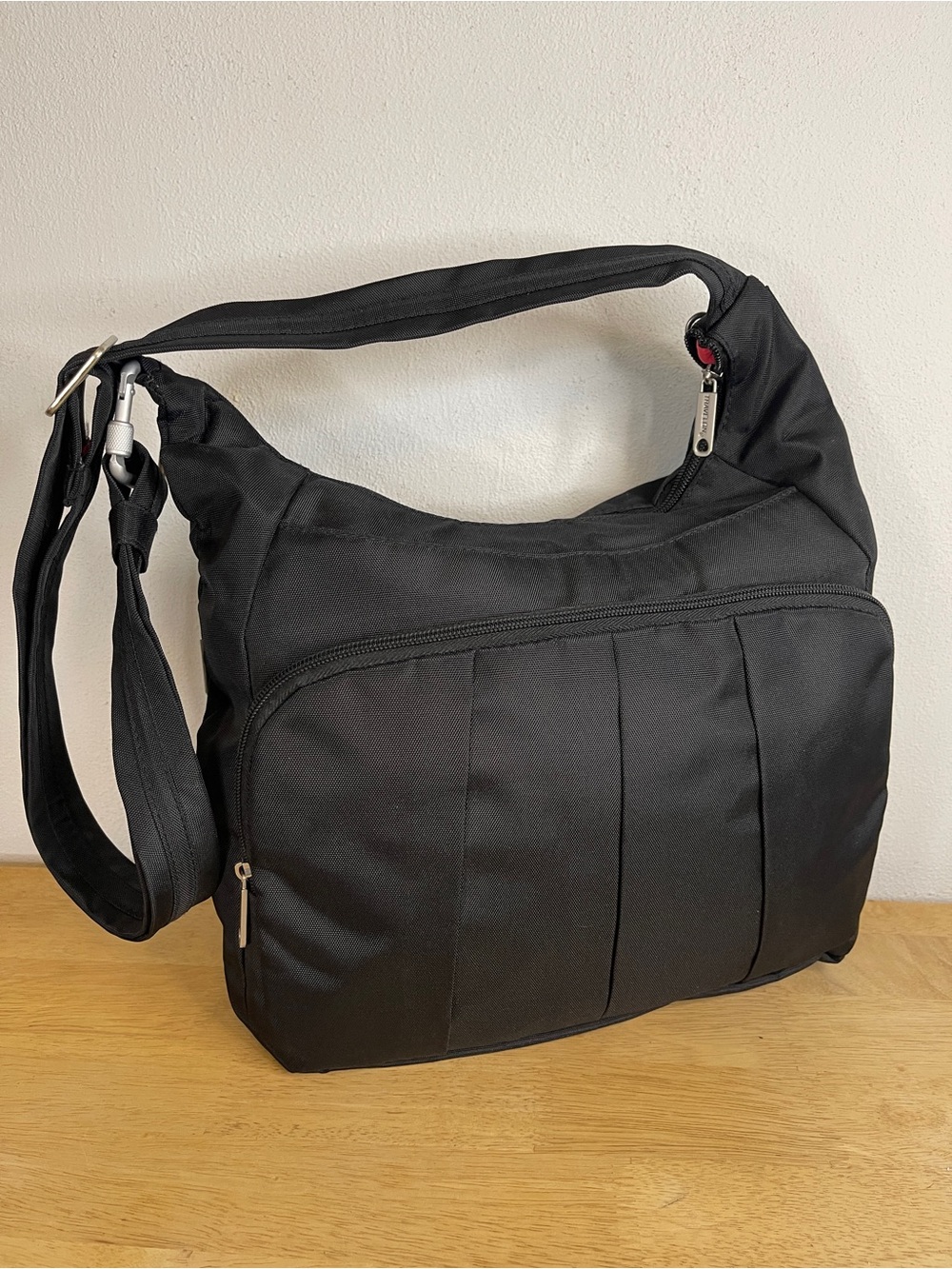 Travelon Black Multi-Compartment Crossbody With Wallet